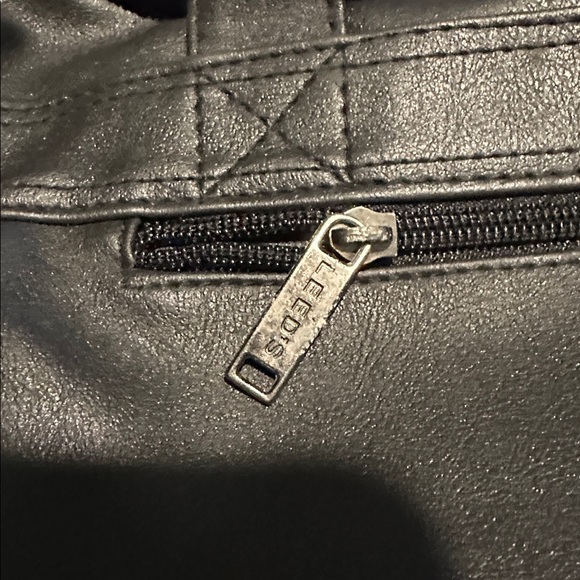 Men's Duffle Bag - Picture 15 of 16